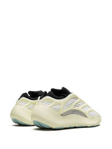 Adidas YEEZY Boost 700 V3 Cream (Unisex)