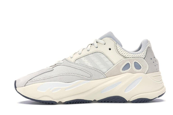 Yeezy Boost 700 Analog